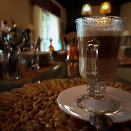 Hotel Terrazas Del Rio Negro Centenario Екстериор снимка