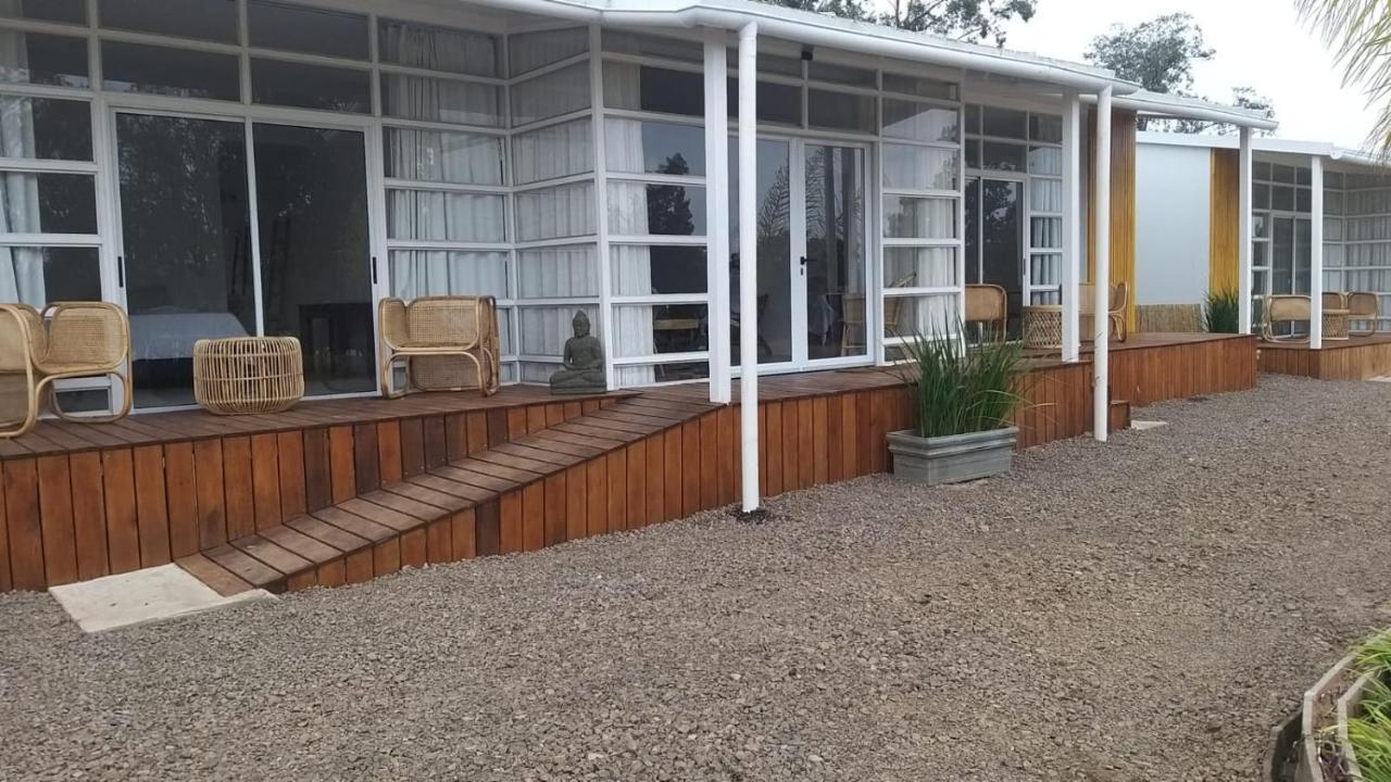 Hotel Terrazas Del Rio Negro Centenario Екстериор снимка